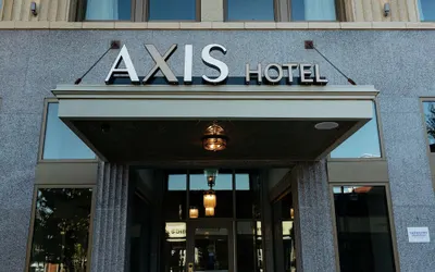 The Axis Moline Hotel, Tapestry Collection by Hilton