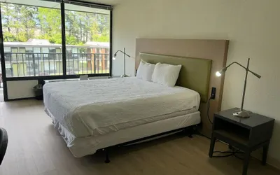1st Place Hotel