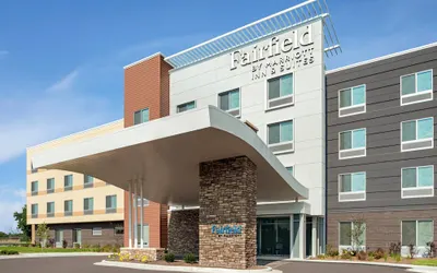 Fairfield Inn & Suites by Marriott Milwaukee West