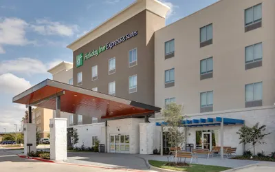 Holiday Inn Express & Suites Plano - The Colony, an IHG Hotel