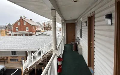 Dutch Motel By OYO Near Hershey Park