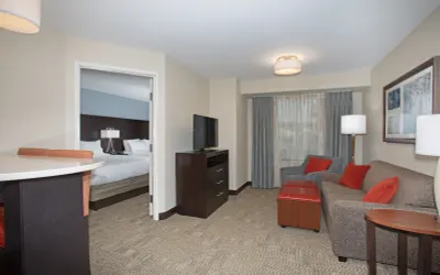 1 Bdrm Suite 2 Bed Other Nonsmoking