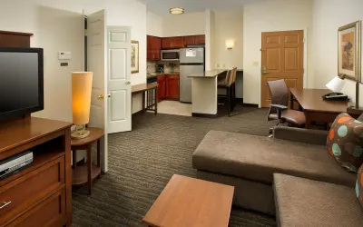 2 Bedroom Suite 1 Queen 2 Dbl Nonsmoking