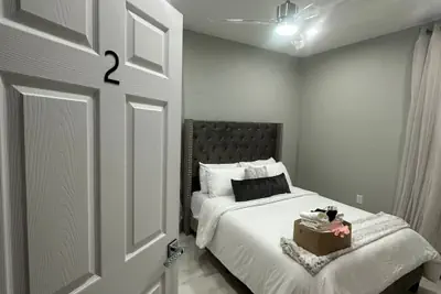 Photo 4 - Newark Airport/Prudential center/NYC suites modern