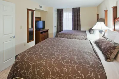 Photo 3 - 2 Queen Beds 1 Bedroom Suite Nosnmoking