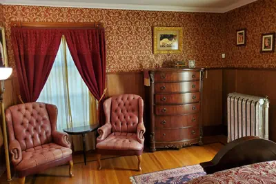 Photo 2 - Historic Victorian Inn - Wine Suite - KP117Wine