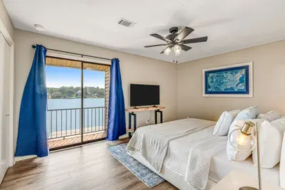 Photo 5 - Lake Escape: Boat Slip, Pool, Lake Views