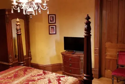 Photo 3 - Historic Victorian Inn - Gold Suite - KP117Gold
