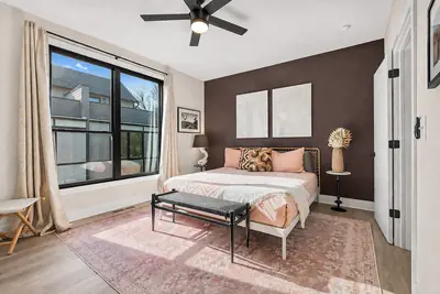 Photo 3 - Traveler Oasis: LoSo Loft w/ Rooftop, Free Parking