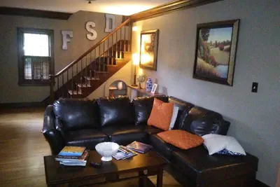 Photo 3 - Historic Twin Tudors Inn Northwest Room (KP1404NW)
