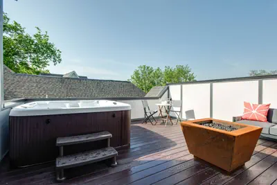 Photo 5 - The Presley - Rooftop Hot Tub & Fire Pit with Views