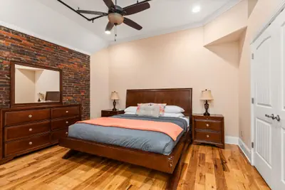 Photo 2 - The Johnny Cash- Lofts at Noel Court, Downtown