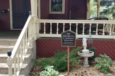 Photo 2 - Historic Victorian Inn Downtown (8 Bed 6 Bath)