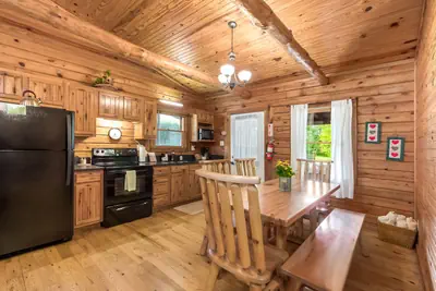 Photo 2 - Oldfield Cabin