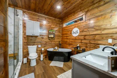 Photo 5 - HAPPY PLACE HIDEAWAY