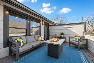 Photo 4 - Traveler Oasis: LoSo Loft w/ Rooftop, Free Parking