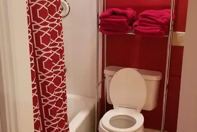 Photo 4 - Historic Victorian Inn - Red Suite (KP117Red)