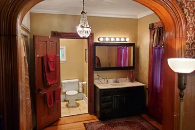 Photo 3 - Historic Victorian Inn - Wine Suite - KP117Wine