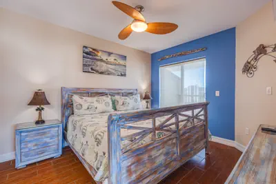 Photo 3 - Sunset Sands Oasis