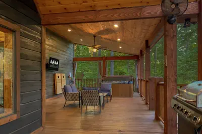 Photo 4 - COUPLES CABIN ON THE CREEK