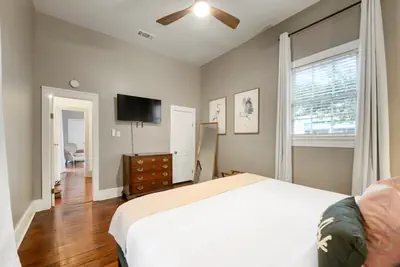 Photo 2 - The Kermit Deluxe Guest House