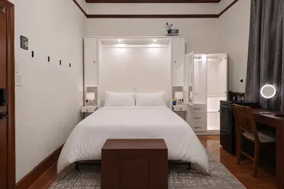 Photo 2 - Watersong Room at The Knickerbocker