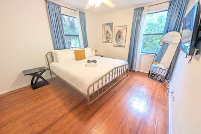 Photo 5 - The Flagler Flat | 2BR Walkable San Marco