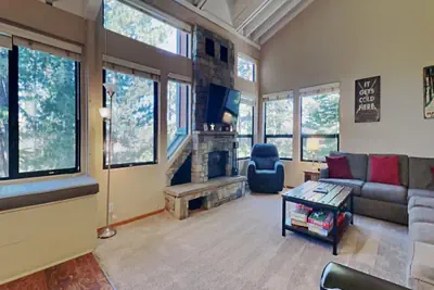 Photo 4 - Spacious Mountain Condo Great For Friends and Families - Closest to Canyon Lodge! (Unit 651 at 1849)