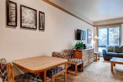 Photo 5 - Walk to slopes! Value Studio Condo