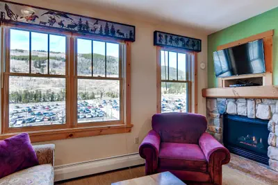 Photo 4 - Sleeps 4~Walk to the Slopes~No cleaning Fees