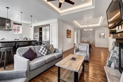 Photo 5 - Spacious 4 Bedroom Condo Steps from Winter Activities