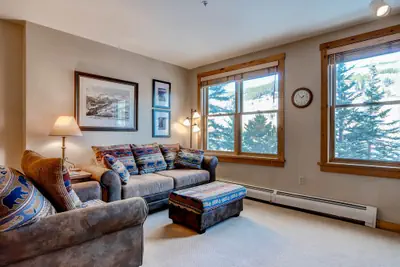 Photo 5 - Walk To The Slopes! Full kitchen Sleeps 4