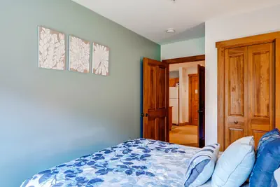 Photo 5 - 1Br Value Condo~Walk to the slopes~Great views