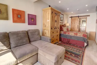 Photo 4 - Amazing Ski in-out Condo With Mountain Views - FP114