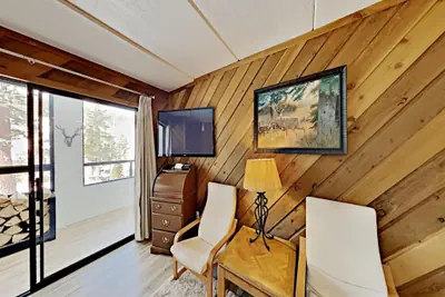 Photo 4 - 3 Bedroom Condo with Amazing Location Just Steps to Mammoth Mountain (Unit 301 at 1849)