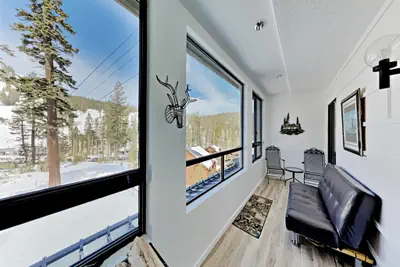 Photo 5 - 3 Bedroom Condo with Amazing Location Just Steps to Mammoth Mountain (Unit 301 at 1849)