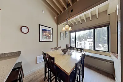 Photo 5 - Remodeled 4 Bedroom Condo Perfect For Families & Couples | Easy Access to Ski Adventure! (Unit 611 at 1849)