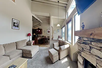Photo 4 - Remodeled 4 Bedroom Condo Perfect For Families & Couples | Easy Access to Ski Adventure! (Unit 611 at 1849)