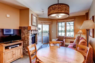 Photo 5 - Affordable 2Br West Keystone Take bus to lift