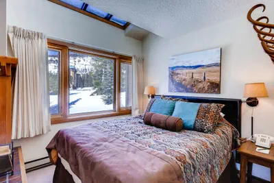 Photo 2 - Price Conscious Studio Condo ~ Lenawee 1747 ~ Kids Ski Free!