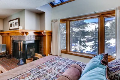 Photo 3 - Price Conscious Studio Condo ~ Lenawee 1747 ~ Kids Ski Free!