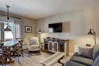 Photo 2 - Downtown Studio With Modern Design in Walk to Snowy Trails