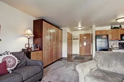 Photo 5 - Bright Scenic Studio Walk to Ski and Apres-Ski - Sleeps 4