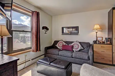 Photo 4 - Bright Scenic Studio Walk to Ski and Apres-Ski - Sleeps 4