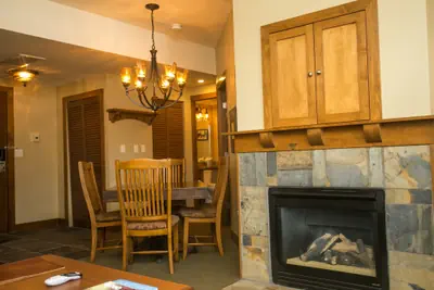 Photo 5 - Sundial Lodge Condo Steps from Red Pine Gondola Save 20% on 7+ Nights!
