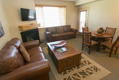 Photo 5 - Massive Condo with Views and Rustic Furnishings Save 20% on 7+ Nights!