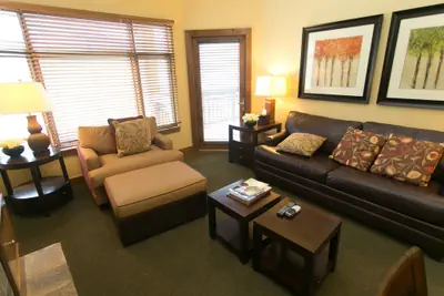 Photo 5 - Rustic Lofted Steps from Mountain Adventure Save 20% on 7+ Nights!