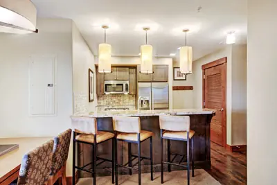 Photo 5 - Luxury One Bedroom Condo at Base of Peak 8