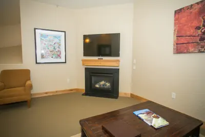 Photo 5 - Huge Condo with Stunning Views from Oversized Deck Save 20% on 7+ Nights!