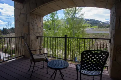 Photo 2 - Enormous Condo with Stunning Mountain Views Save 20% on 7+ Nights!